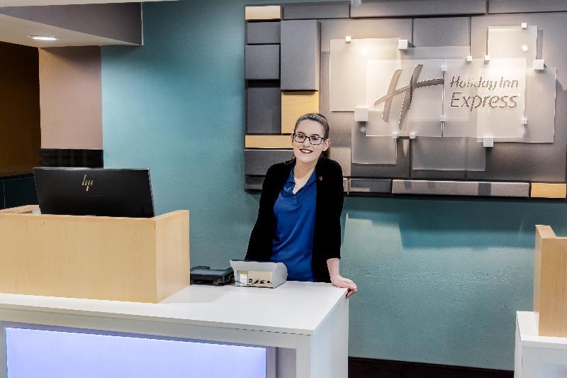 Holiday Inn Express Pendleton By Ihg Exterior photo